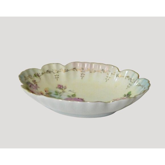 Royal Crown Chantilly Rose Porcelain Dish 1945 Hand Painted Floral Gold Trim - Picture 5 of 5